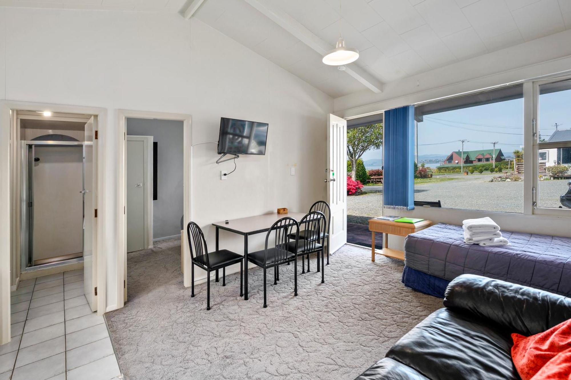 Jack & Di'S Lakefront Motel ロトルア エクステリア 写真